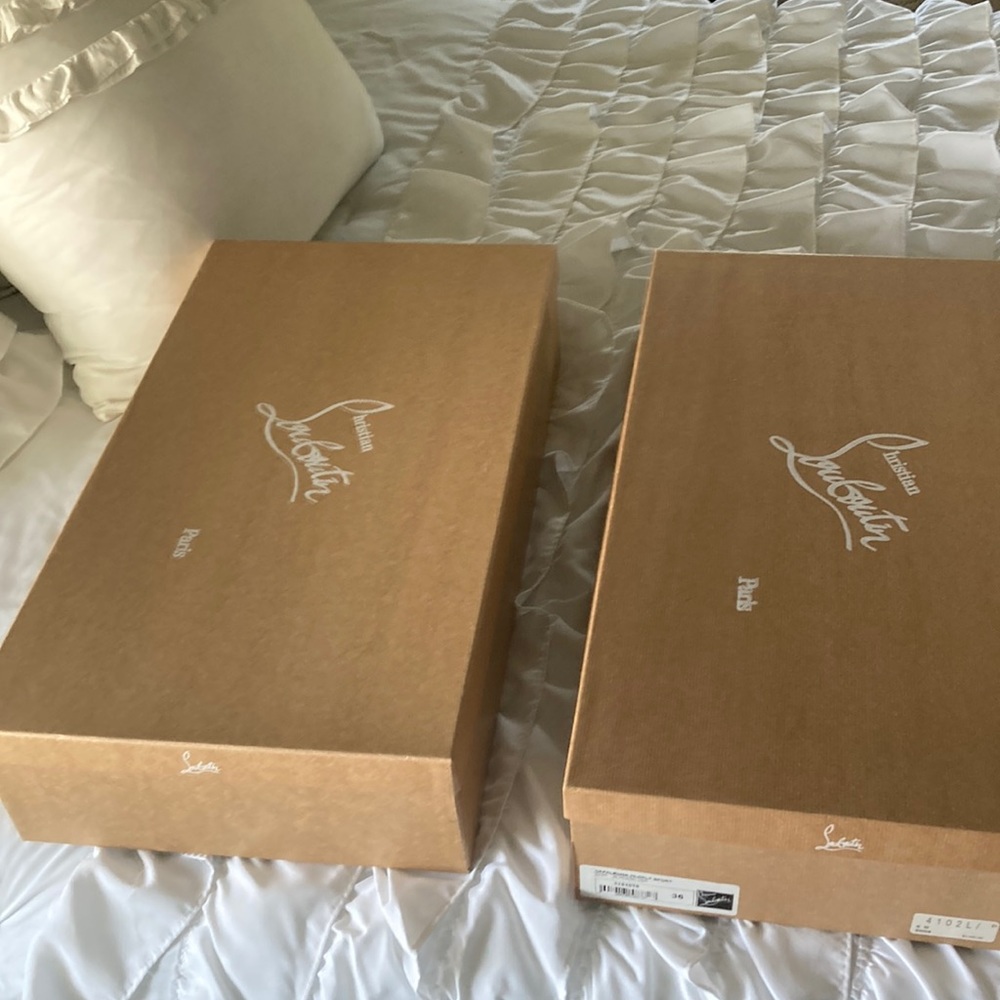 Christian louboutin boot box